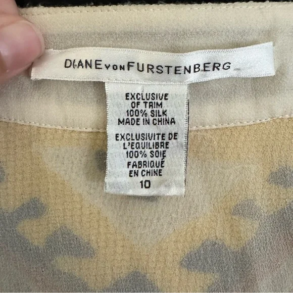 Diane von Furstenberg Beaded Cropped Silk Dinner Jacket - Picture 4 of 12